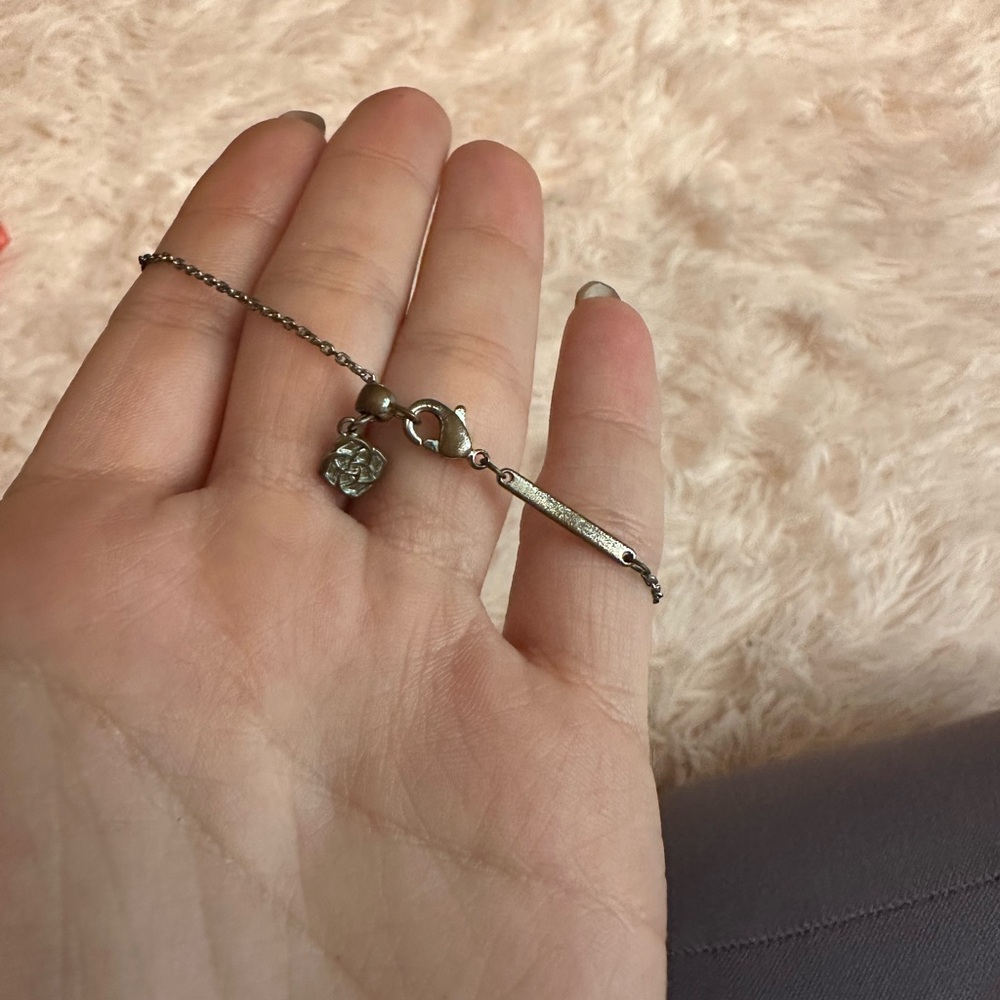 reversible Kendra Scott baseball necklace - Picture 5 of 5